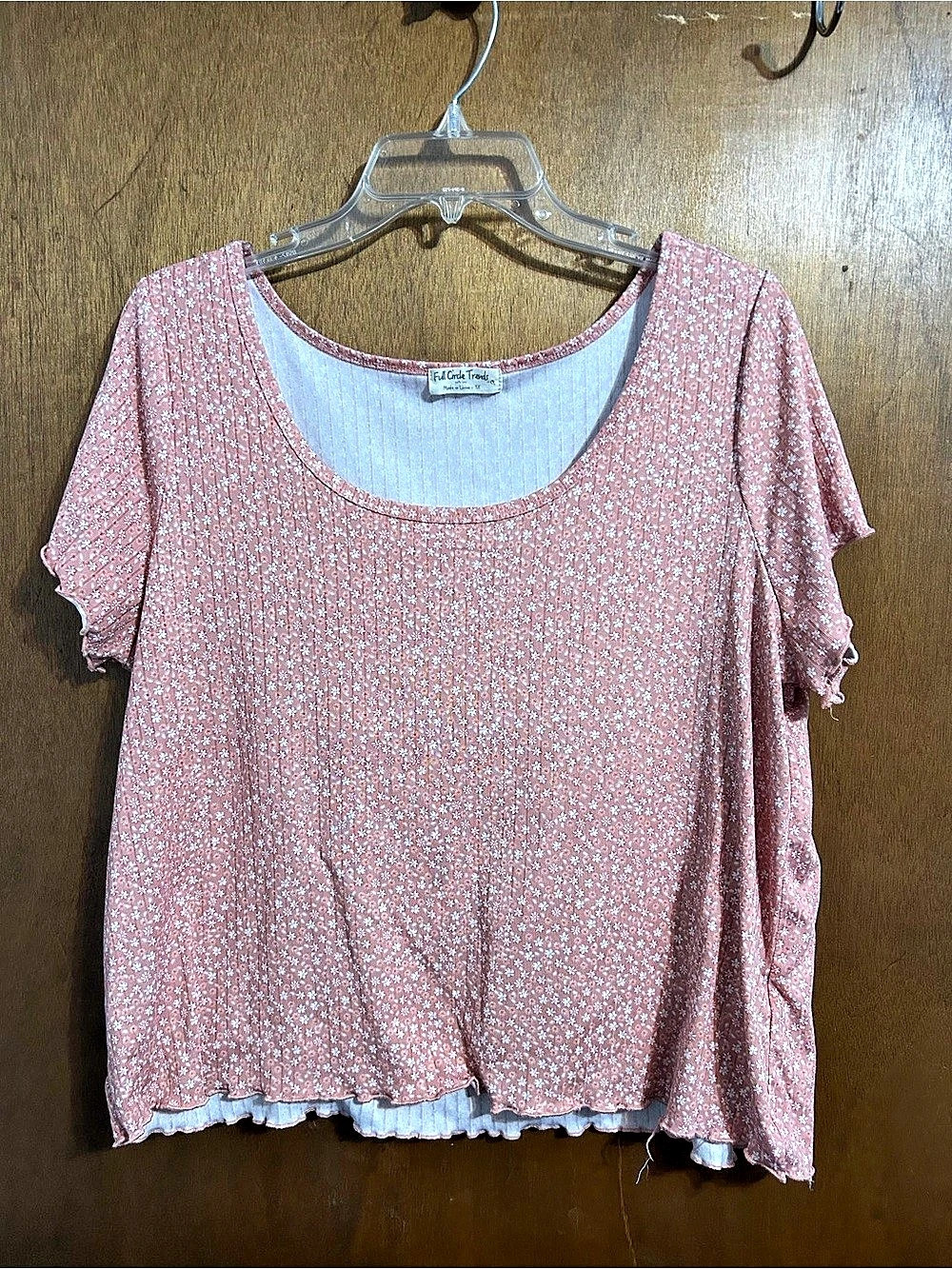 Full Circle Trends Floral Short Sleeve Top in Pink & White Like New